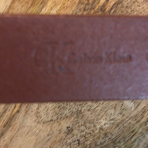 CALVIN KLEIN size S/M Honey Tan Leather bright silver  Discrete Logo $52 NEW - Picture 8 of 16